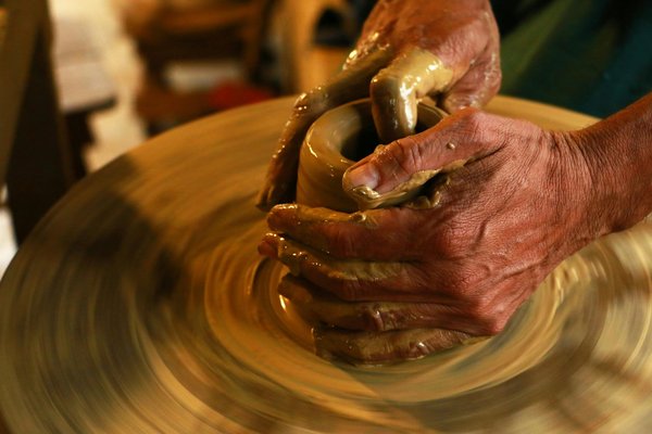 Où apprendre la fabrication de poterie traditionnelle en Turquie?
